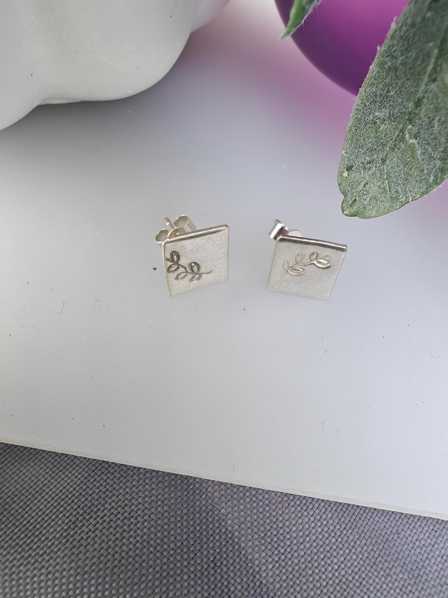 Leaf silver earrings-small studs