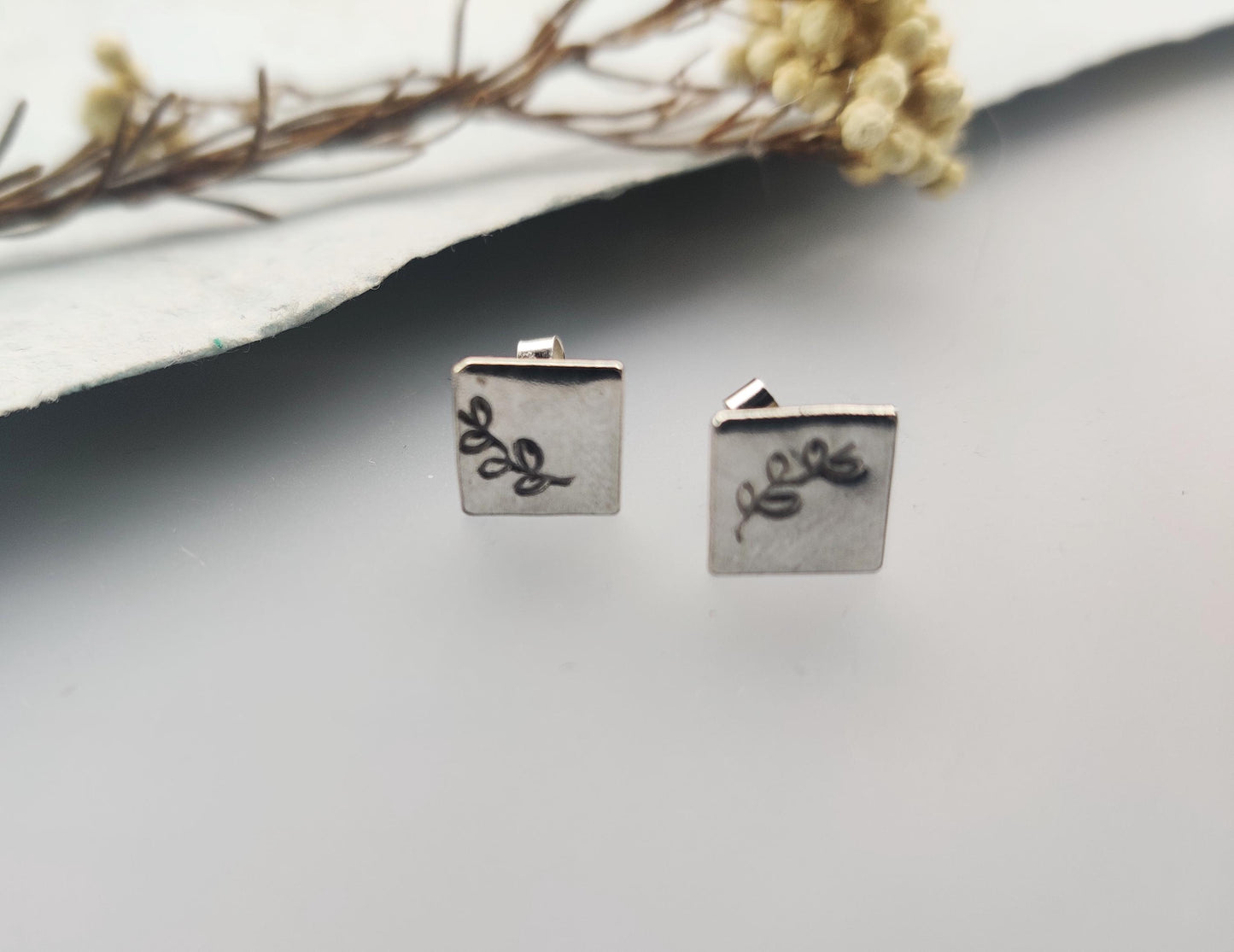 Leaf silver earrings-small studs