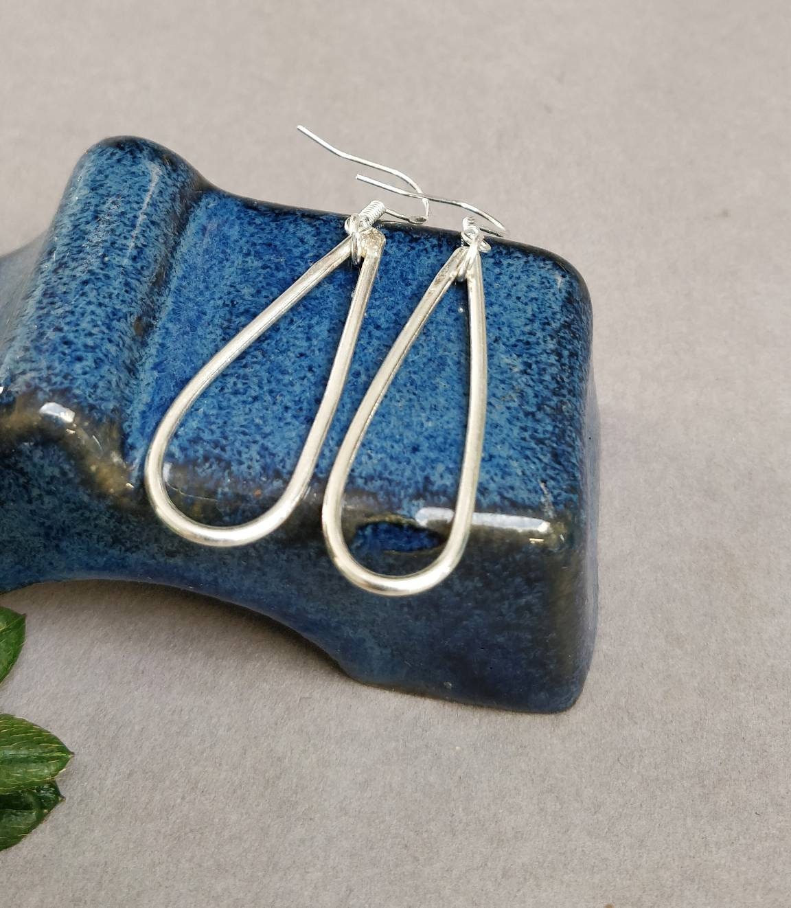 Silver teardrop, drop earrings