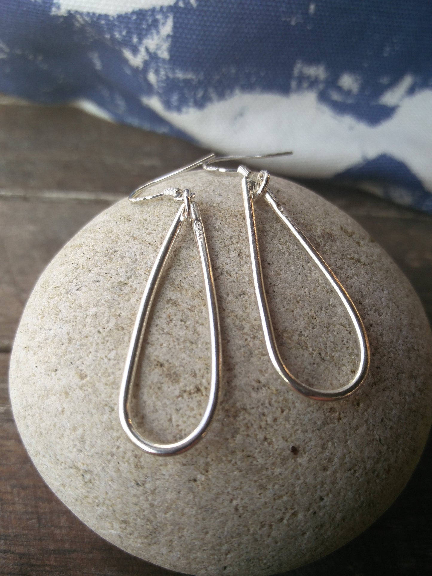 Silver teardrop, drop earrings