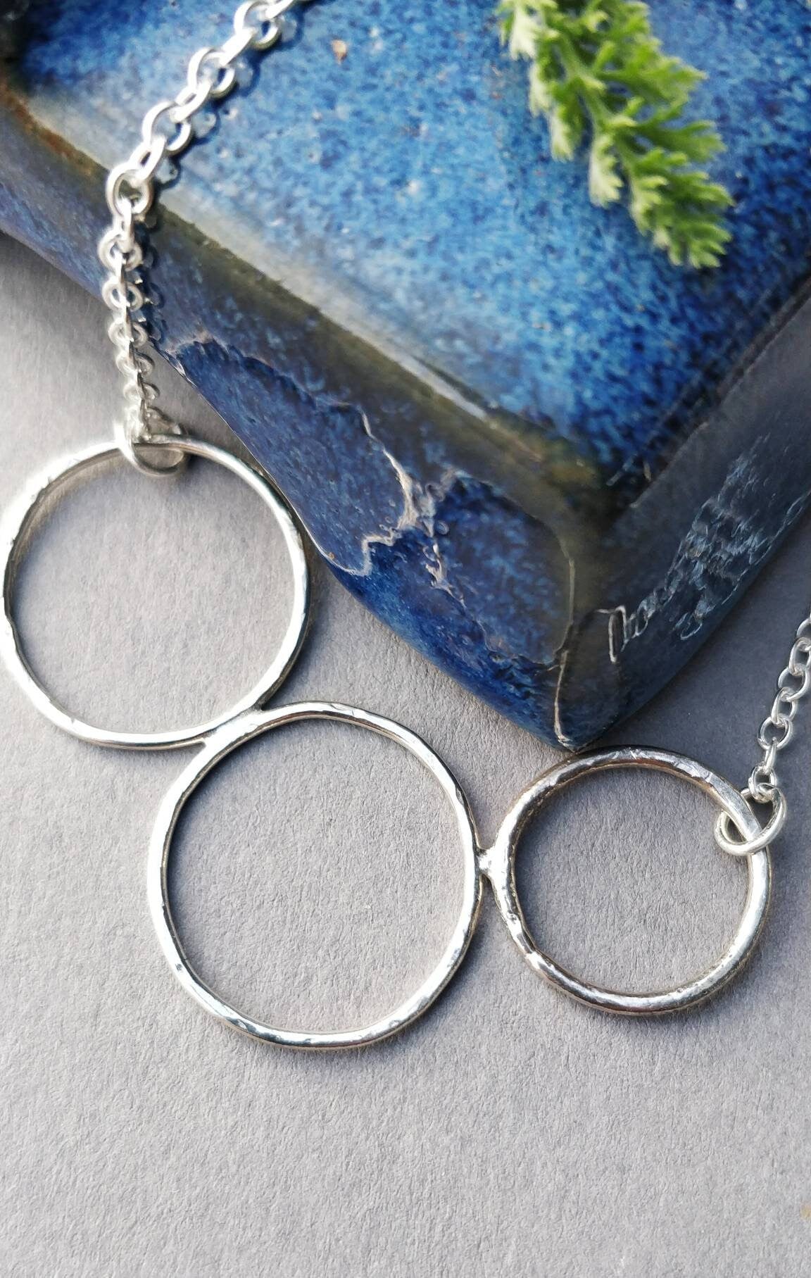 Three circles, circle necklace