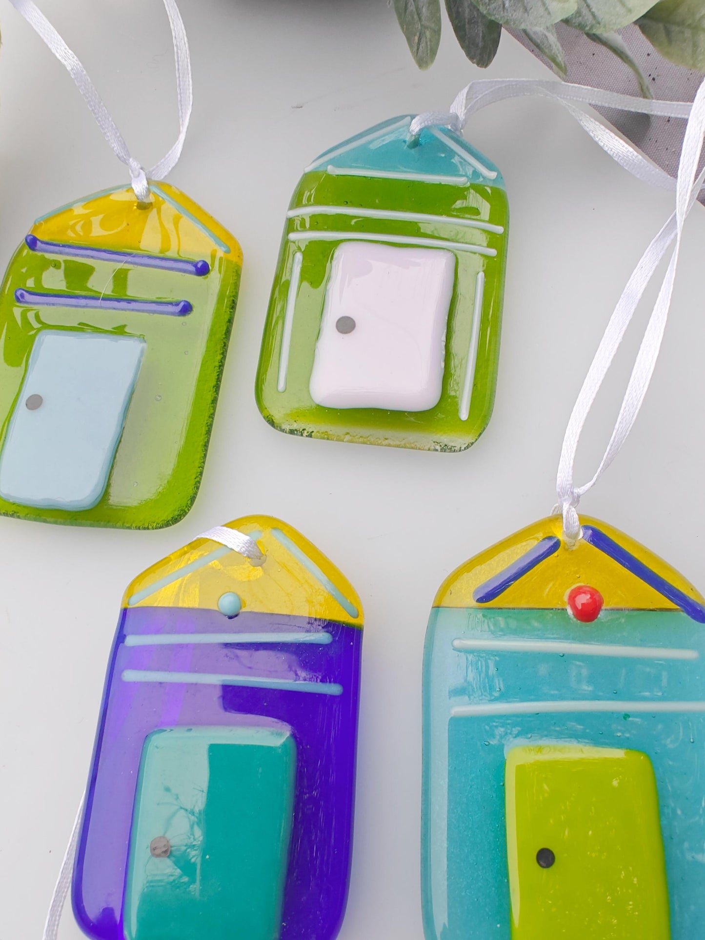 Green and yellow glass, beach hut