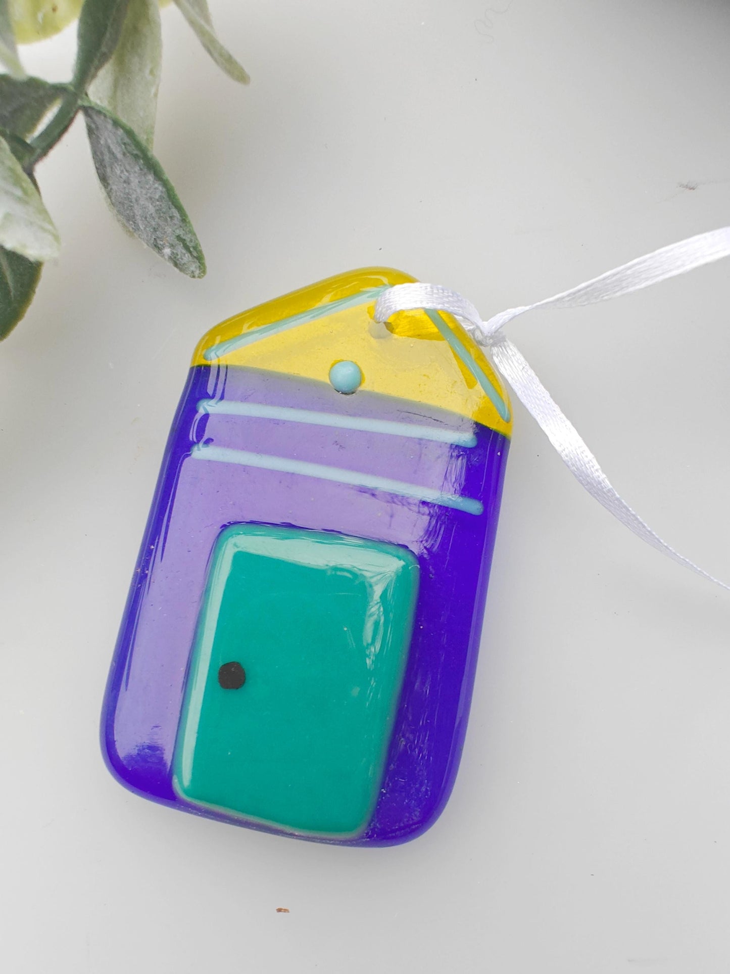 Royal blue glass, beach hut