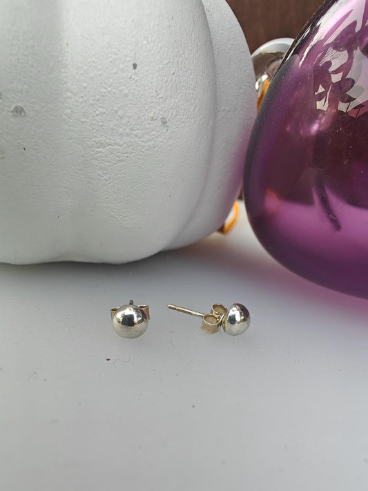 Pebble stud earrings