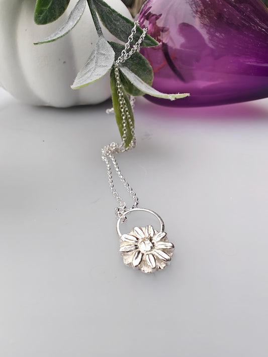 Daisy pendant, flower jewellery