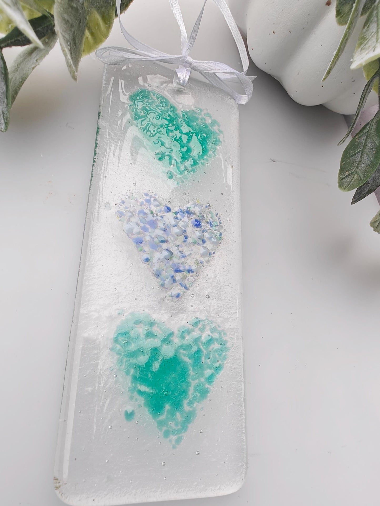 Triple hearts glass window hanging green