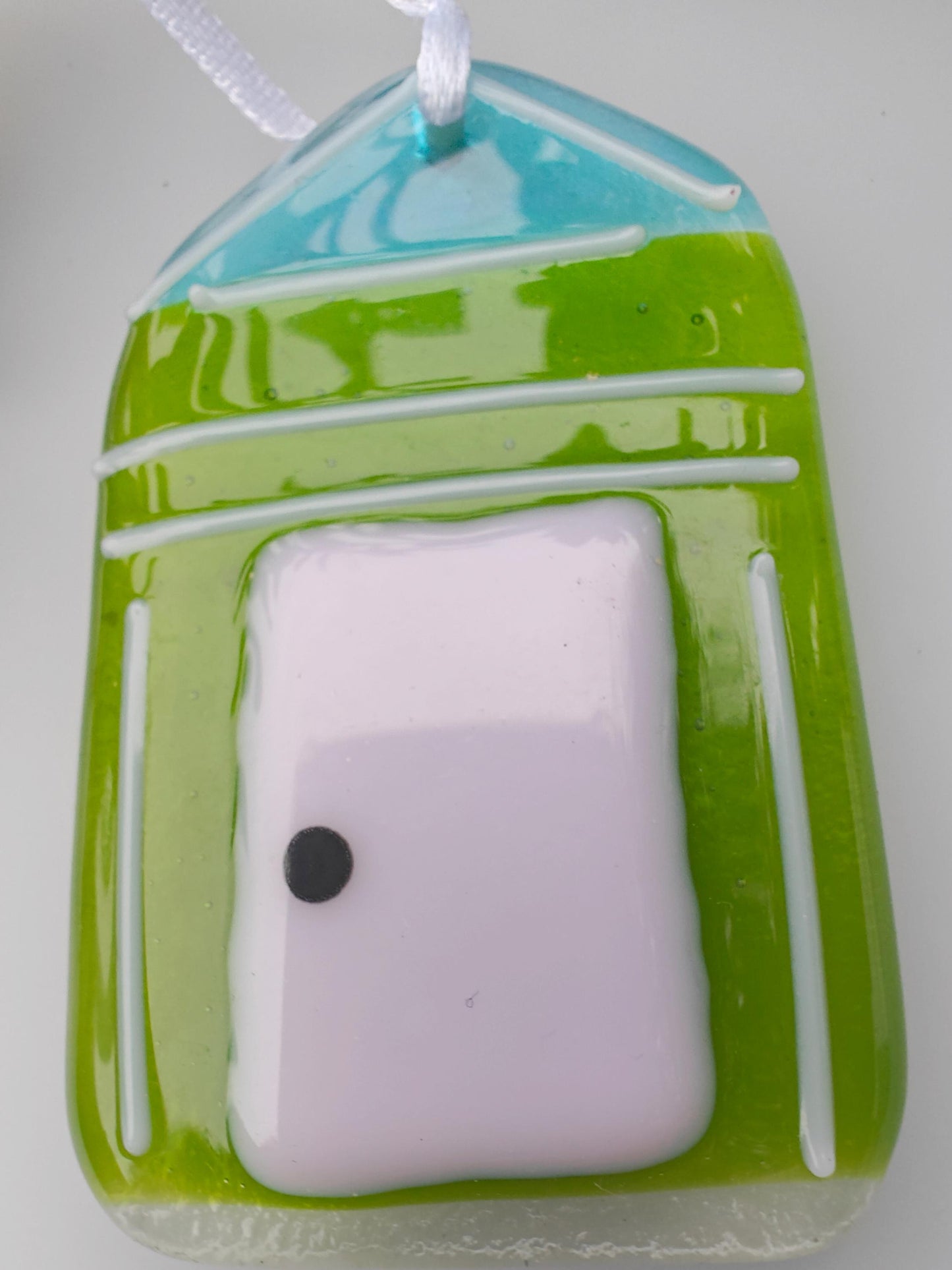 Beach hut, glass beach hut